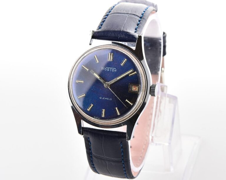Soviet Vostok 2234 vintage mechanical wristwatch with hacking second hand!