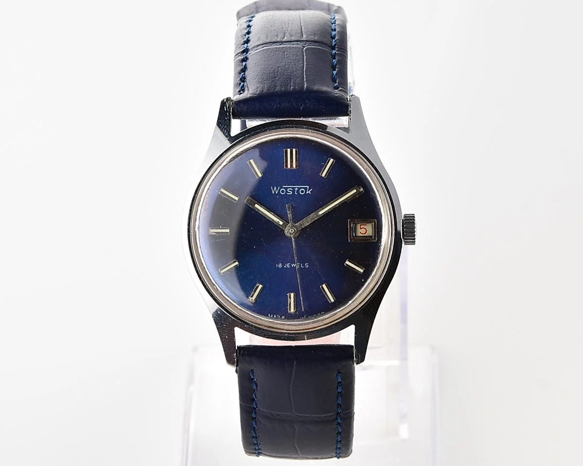 Soviet Vostok 2234 vintage mechanical wristwatch with hacking second hand!