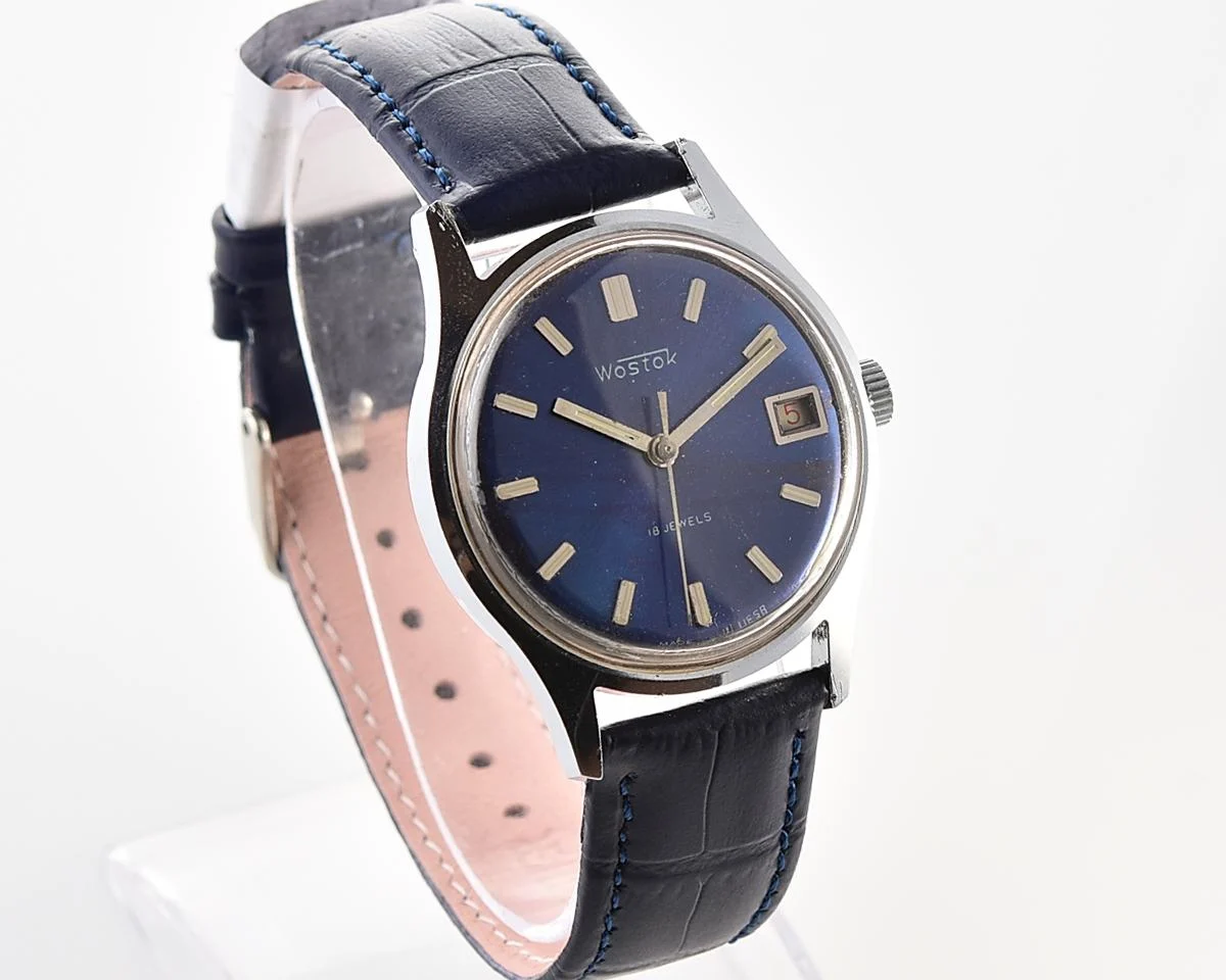 Soviet Vostok 2234 vintage mechanical wristwatch with hacking second hand!