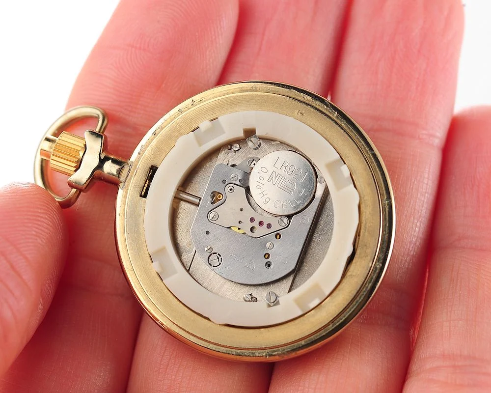 watch Zarya pocket quartz 15626-SCS_8448