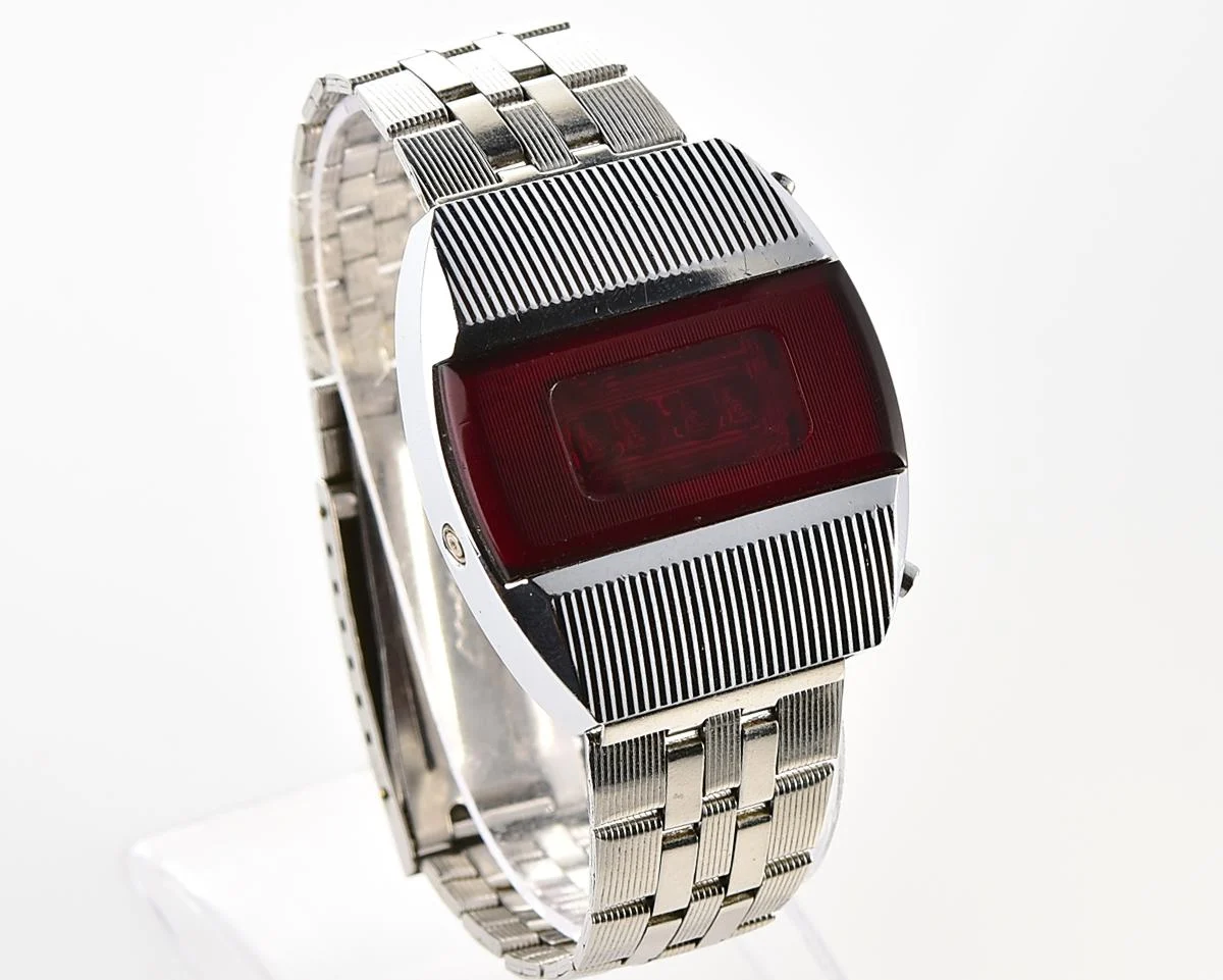 First Red LED Digital Vintage USSR Wrist Watch Electronika E-1 Pulsar with box and passport!