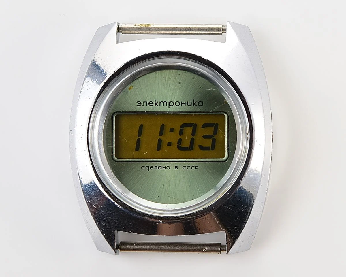 Early Soviet USSR digital watch Electronika 3049 (B6-02)