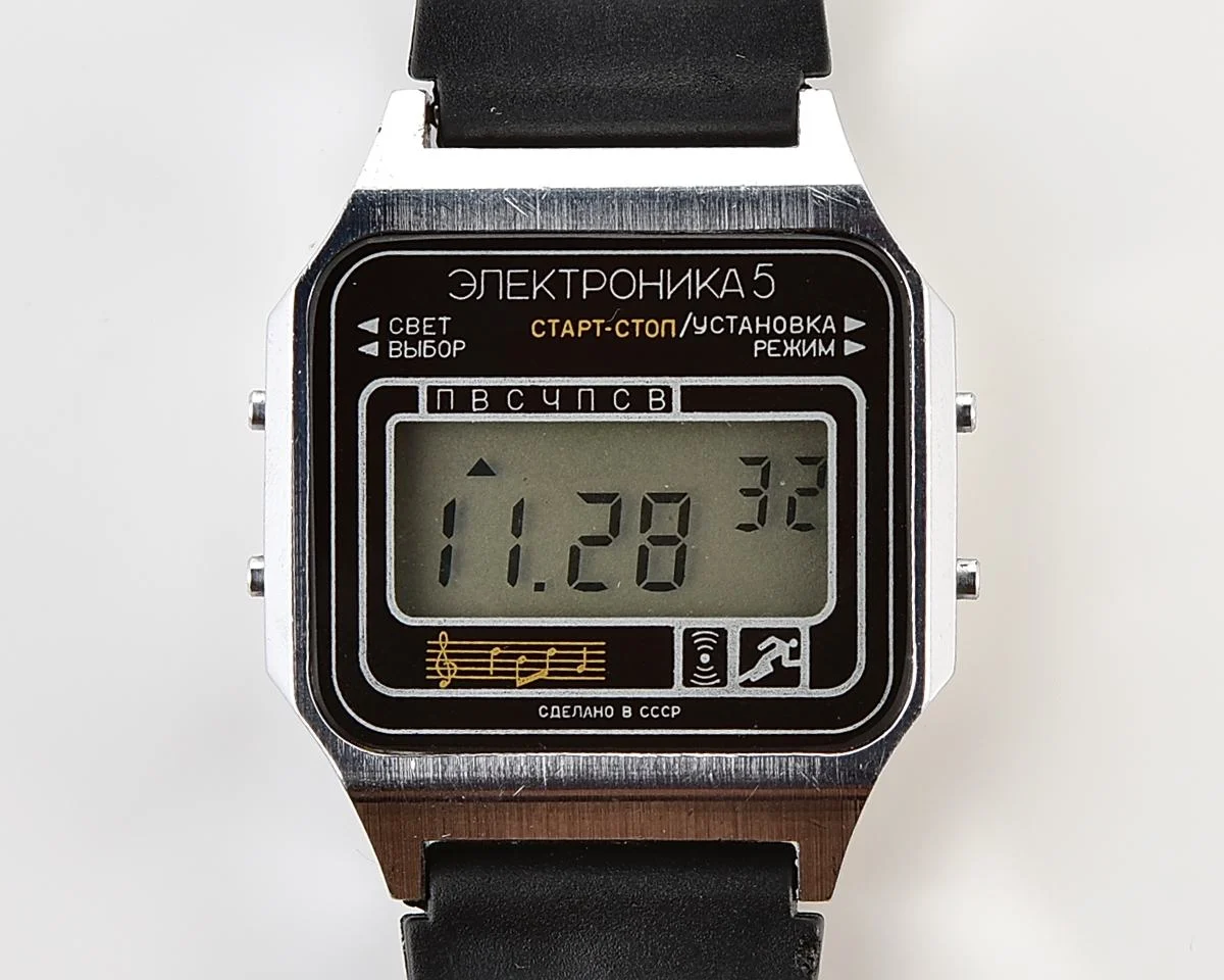 Digital vintage wristwatch Electronika-5 - with three melodies!