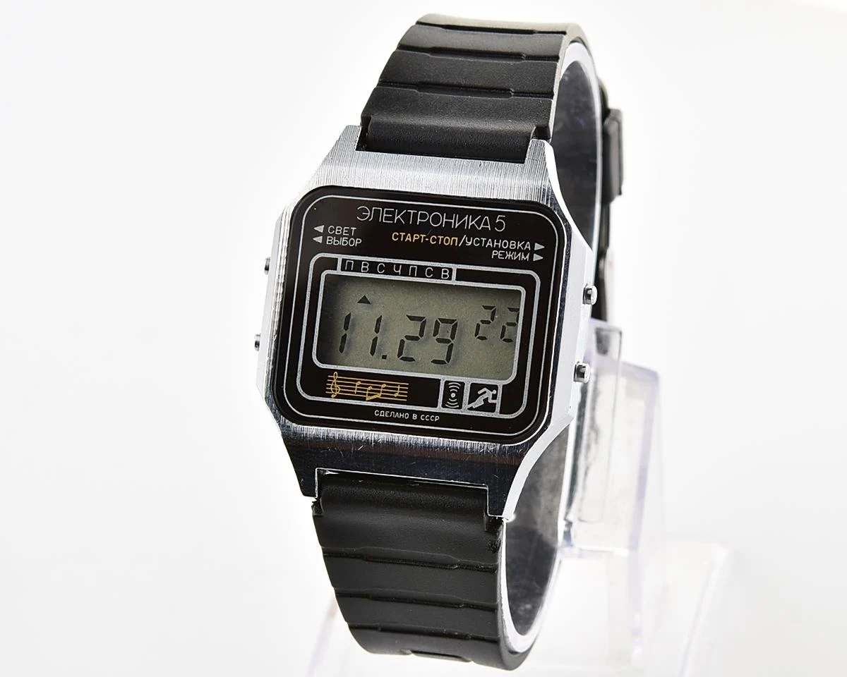 Digital vintage wristwatch Electronika-5 - with three melodies!