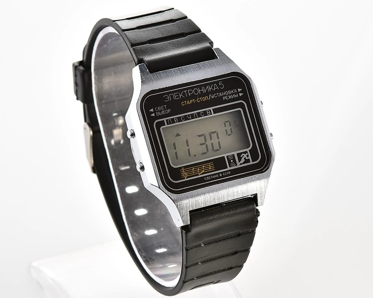 Digital vintage wristwatch Electronika-5 - with three melodies!