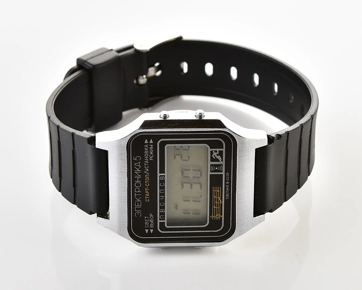 Digital vintage wristwatch Electronika-5 - with three melodies!