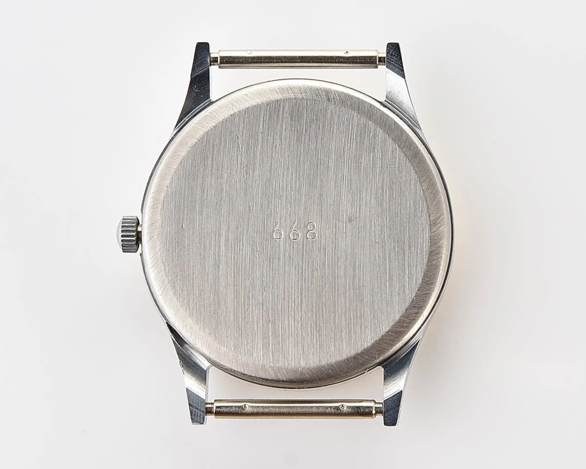 TIME CAPSULE: Soviet Luch quartz watch - New Old Stock (NOS)!