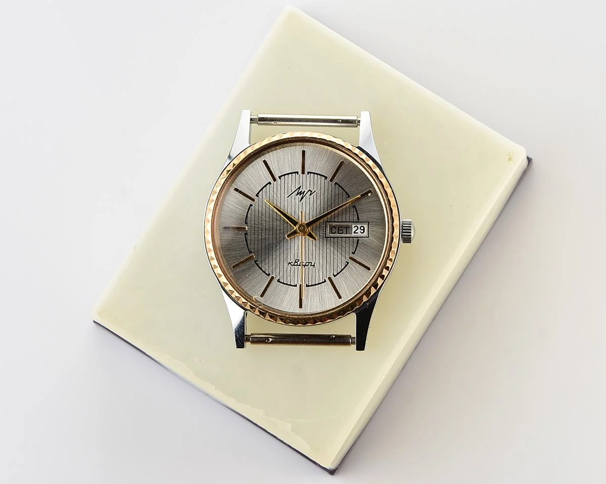 Excellent Soviet Luch quartz watch