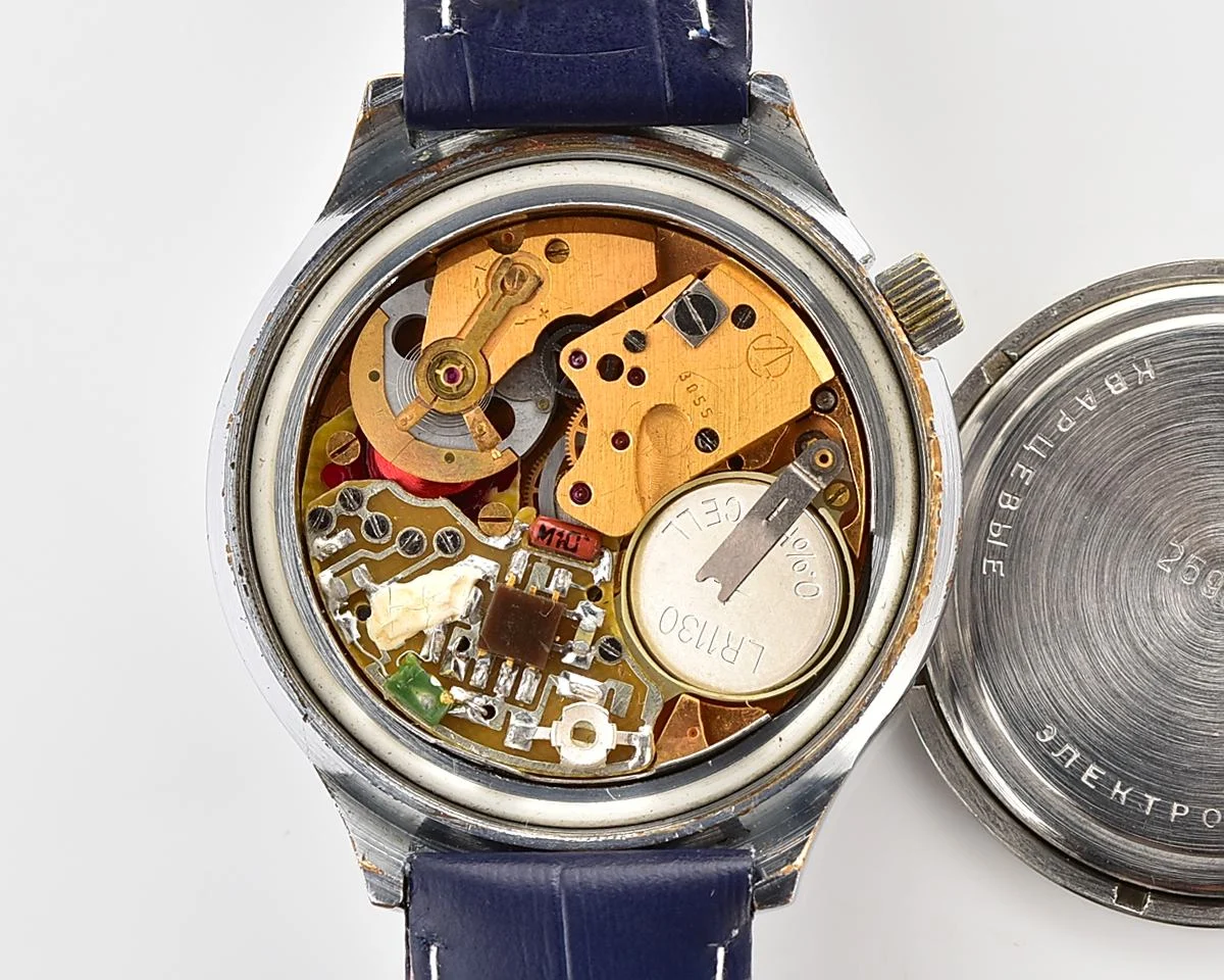 Rare Soviet vintage watch Luch with electro-mechanical hybrid 3055 movement