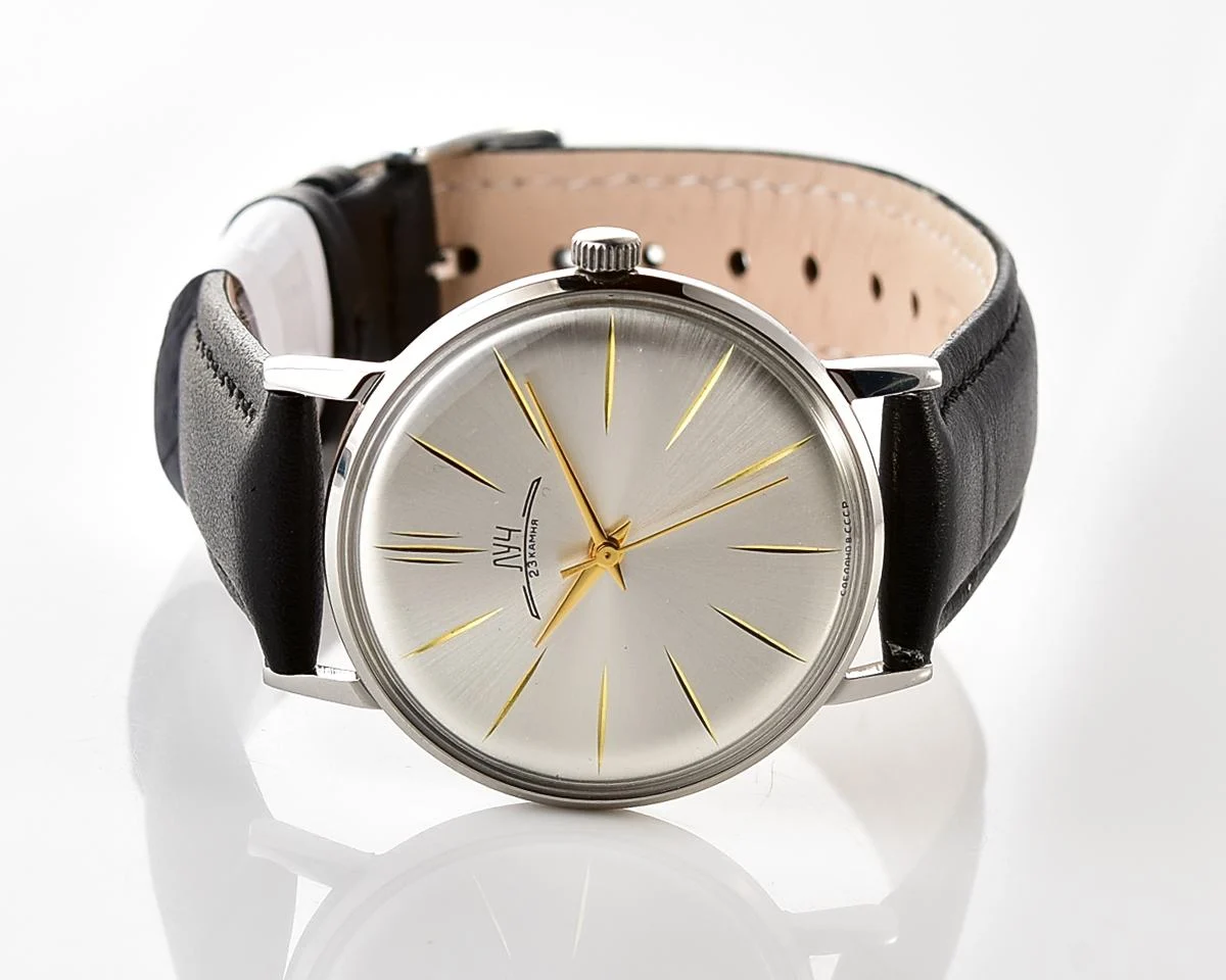 Excellent condition ultra thin Luch watch - Intelligentsia's dream!