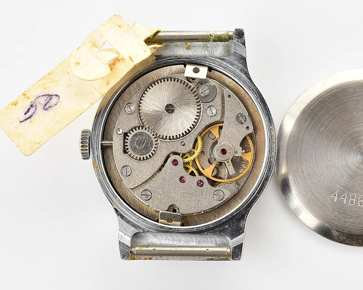 TIME CAPSULE: Soviet mechanical Pobeda watch - New Old Stock (NOS)!