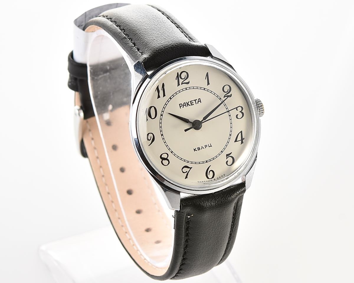 Elegant RAKETA soviet automatic quartz watch