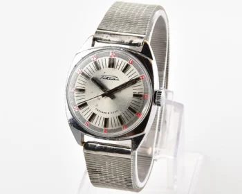 Soviet Raketa vintage mechanical watch with antimagnetic movement 2610!