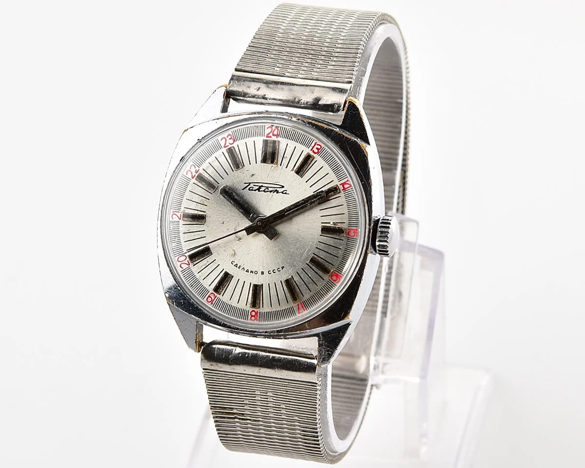 Soviet Raketa vintage mechanical watch with antimagnetic movement 2610!