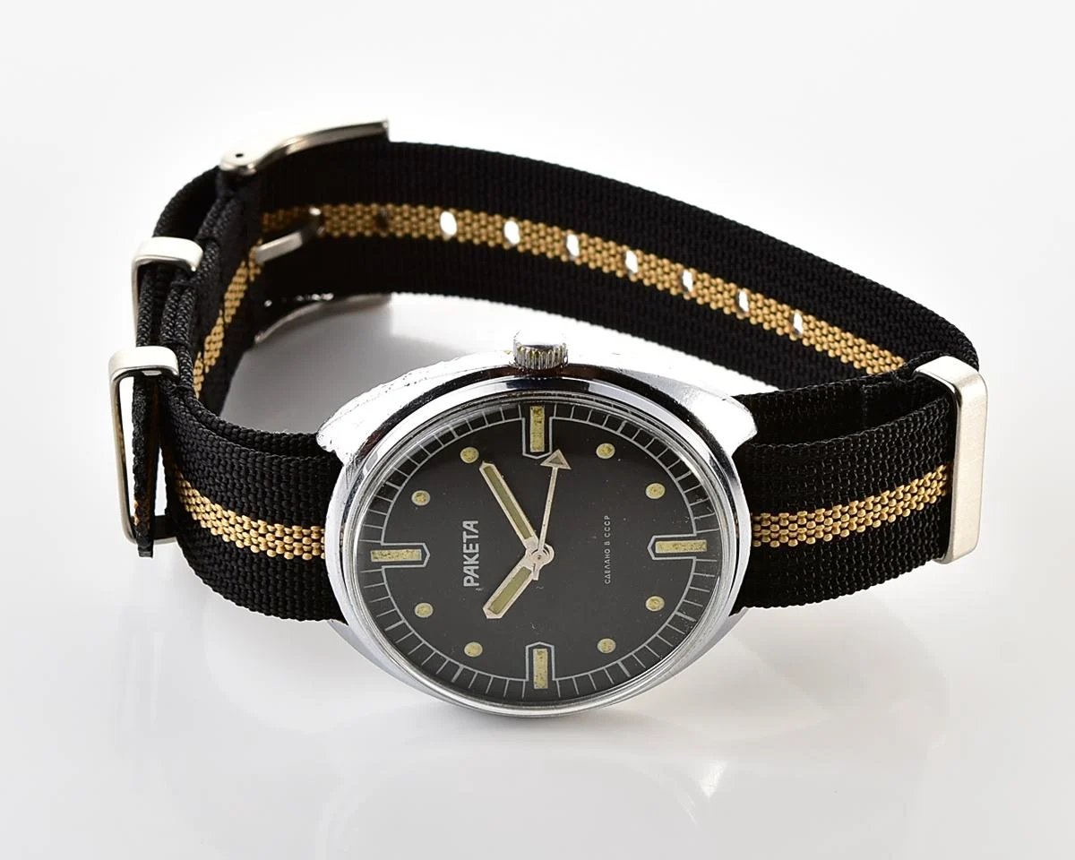 Soviet Raketa military style mechanical watch with nylon NATO strap!