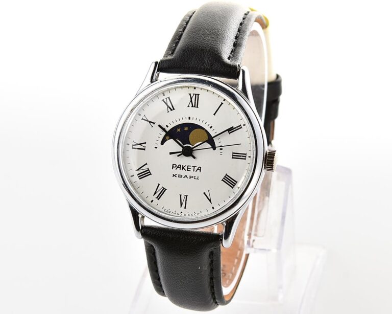 Excellent soviet Raketa MOON PHASES quartz watch