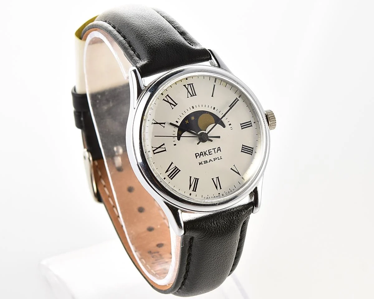 Excellent Soviet Raketa Moon Phases quartz watch