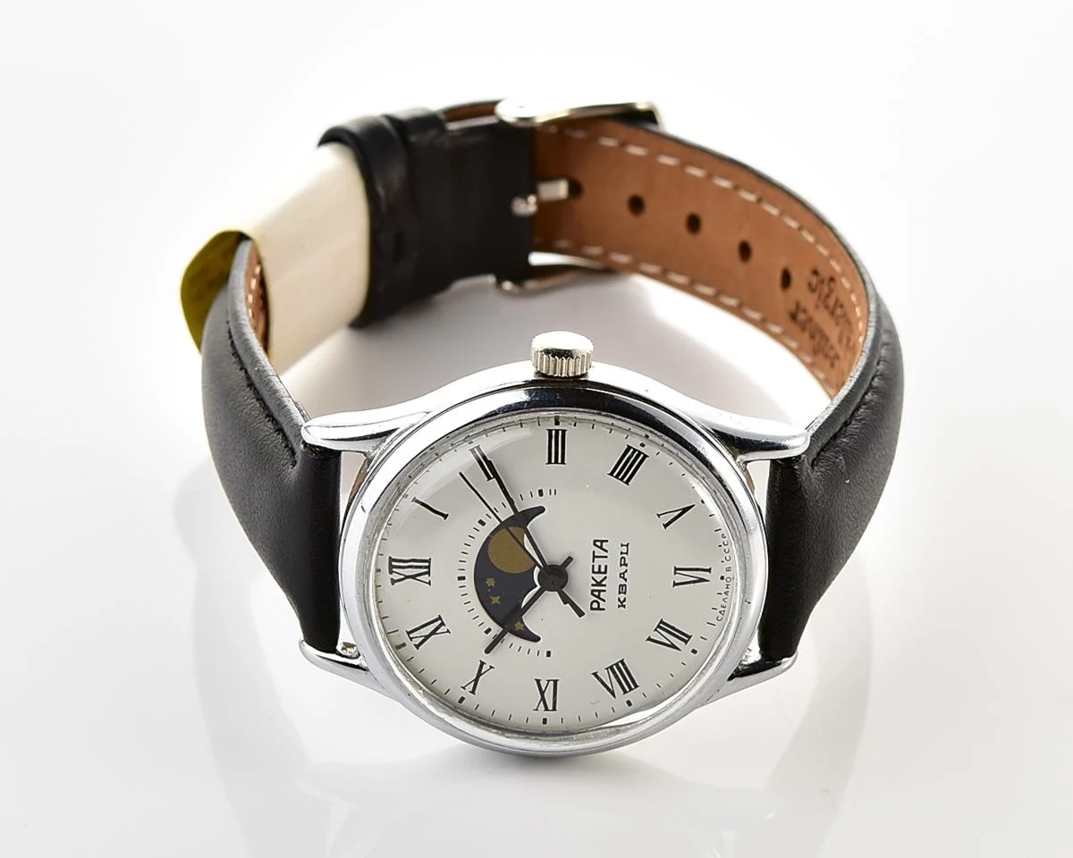 Excellent Soviet Raketa Moon Phases quartz watch