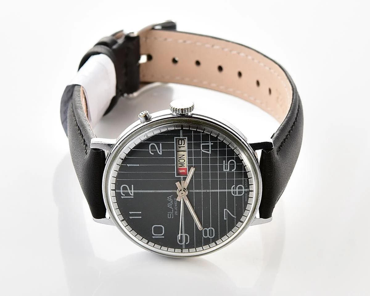 Vintage Slava Soviet mechanical watch