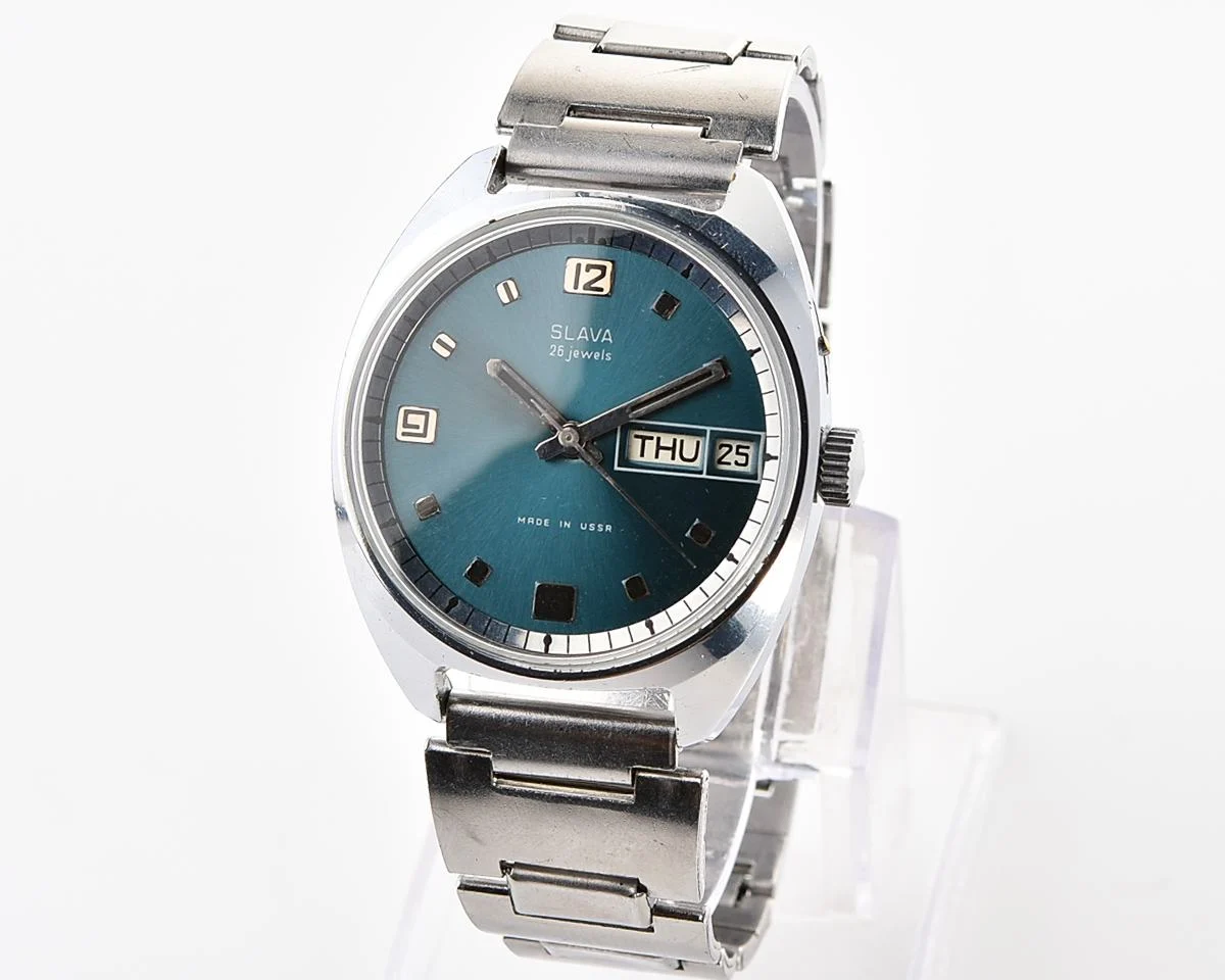 Excellent vintage Soviet Slava mechanical wristwatch with rare dial