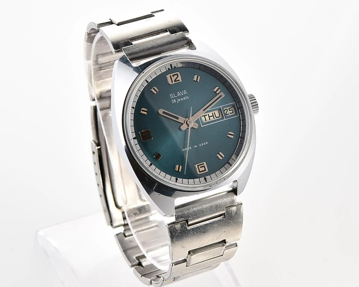 Excellent vintage Soviet Slava mechanical wristwatch with rare dial