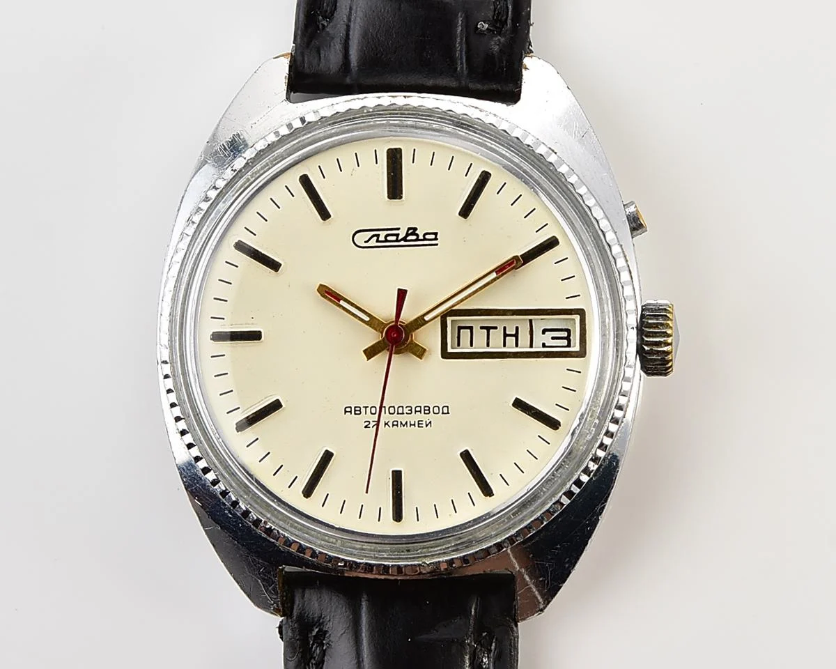 Excellent Slava Soviet mechanical vintage watch with automatic self-winding movement