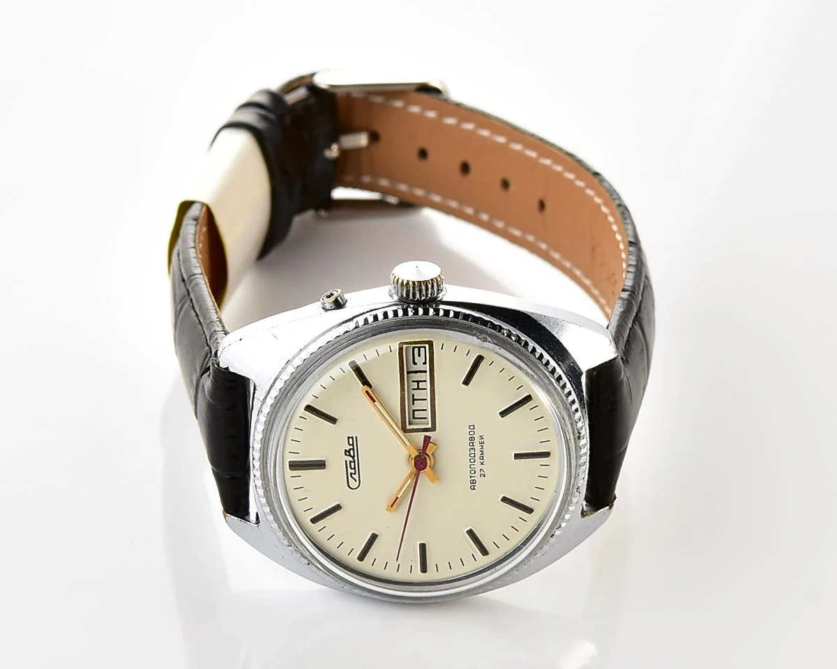 Excellent Slava Soviet mechanical vintage watch with automatic self-winding movement