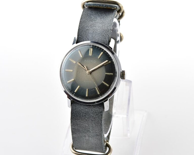 Soviet Vostok mechanical wristwatch with rare blue metallic duotone dial!