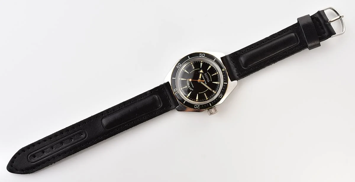 Soviet Vostok Amphibia mechanical wristwatch with original black bezel