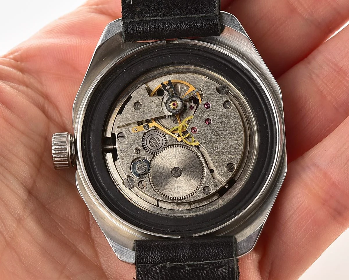 Soviet Vostok Amphibia mechanical wristwatch with original black bezel