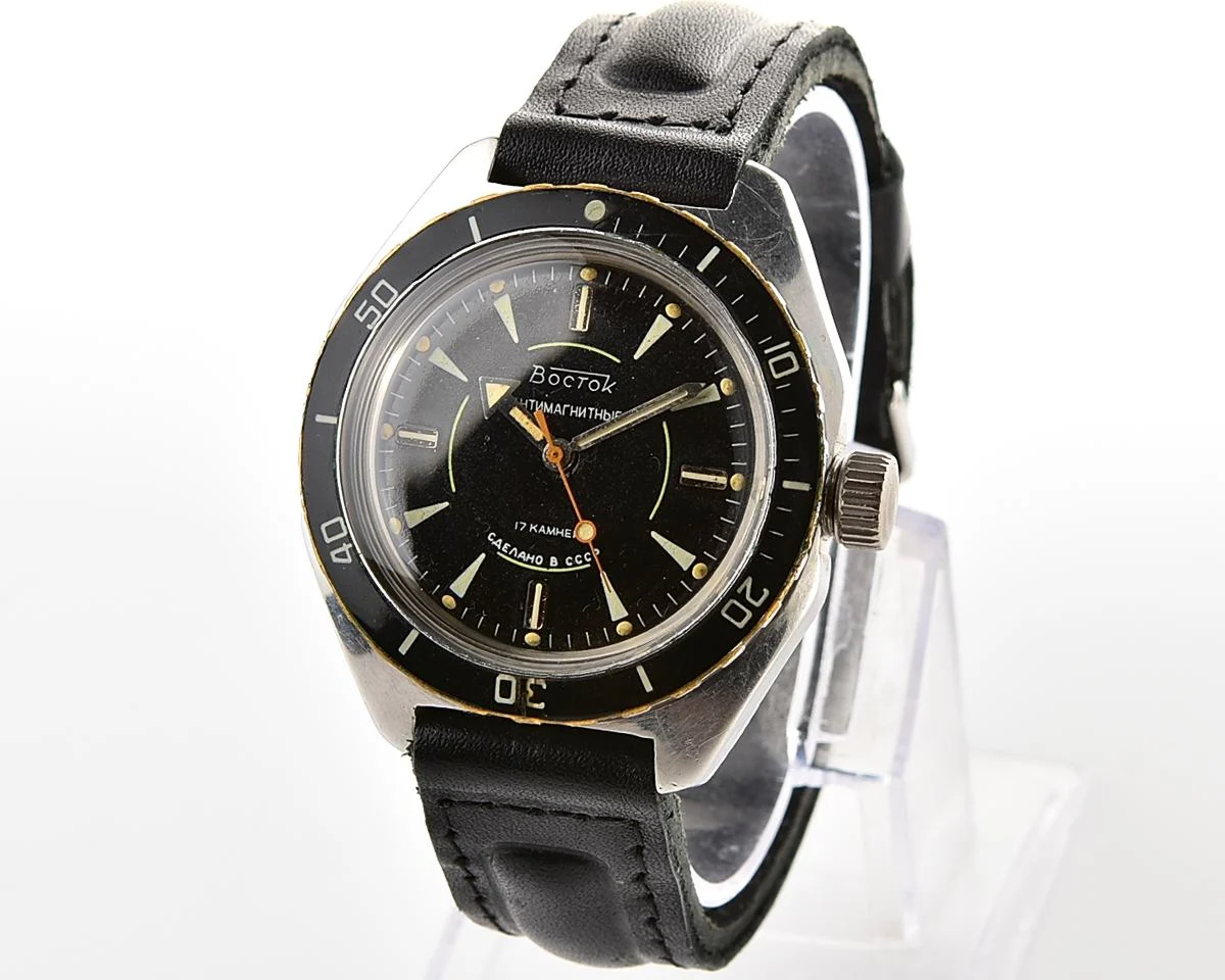 Soviet Vostok Amphibia mechanical wristwatch with original black bezel