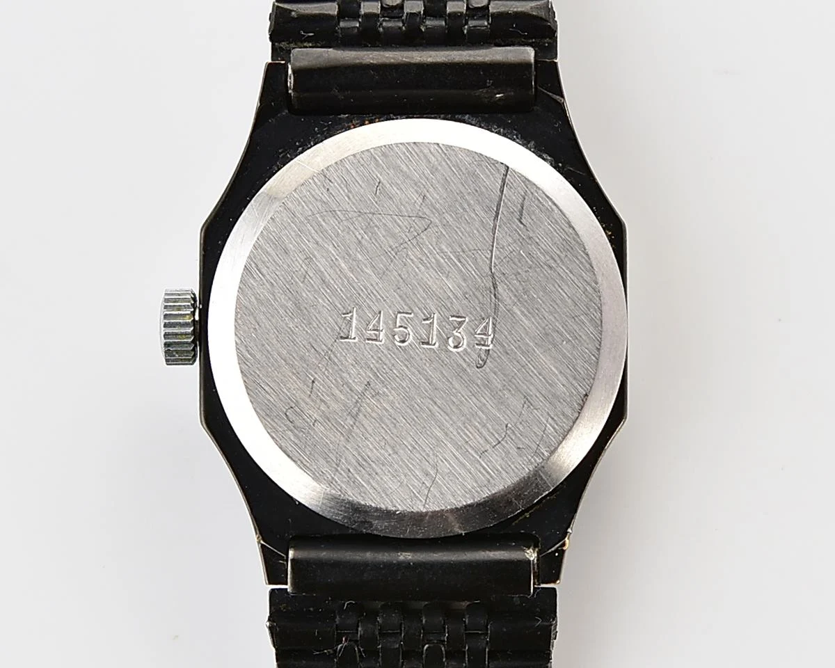 Vintage Zaria wristwatch for ladies with quartz movement