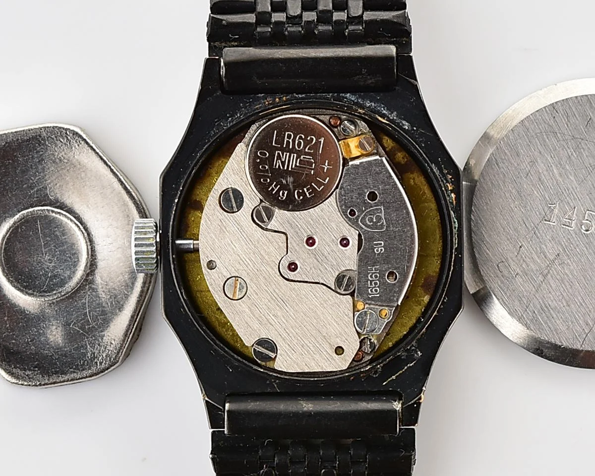Vintage Zaria wristwatch for ladies with quartz movement
