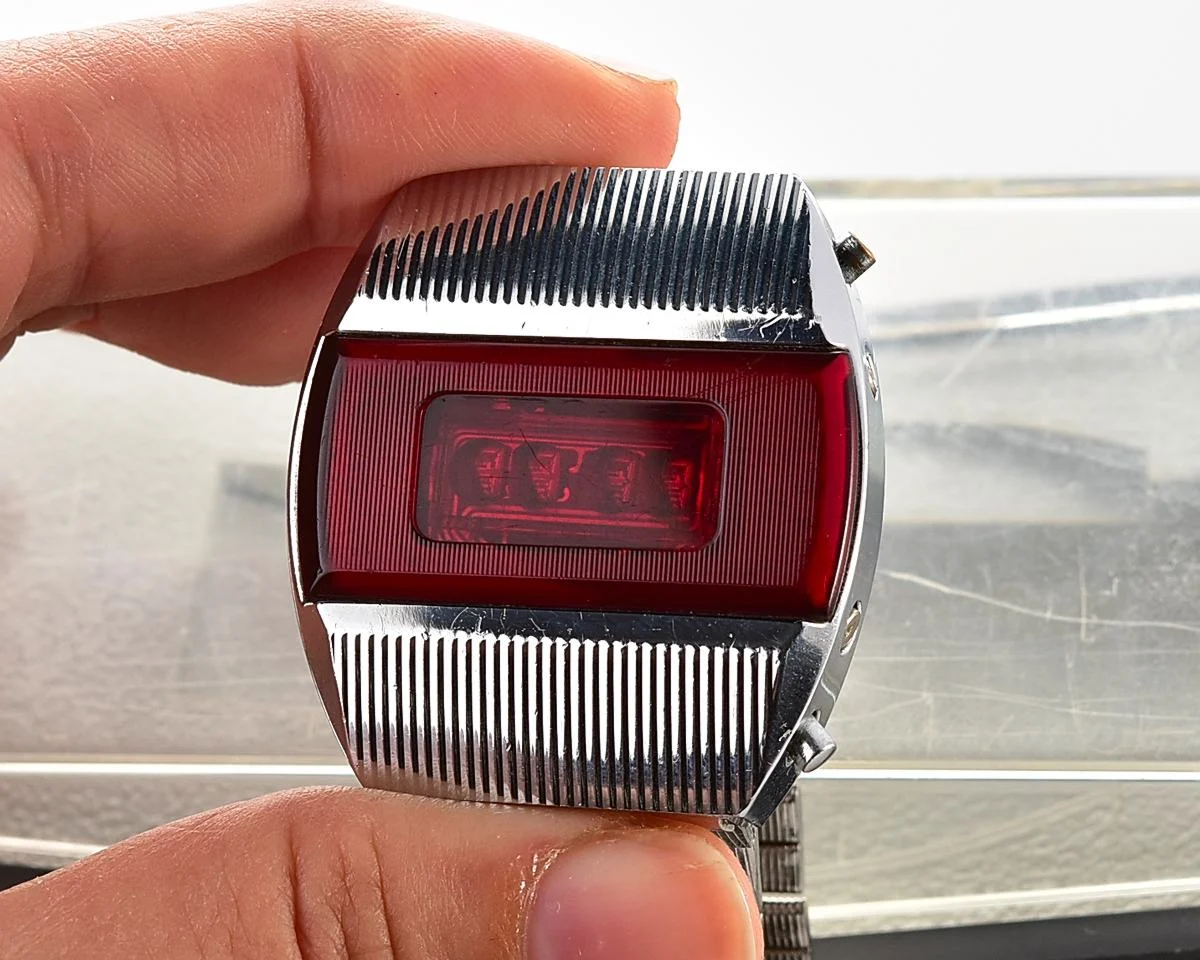 First Red LED Digital Vintage USSR Wrist Watch Electronika E-1 Pulsar with box and passport!