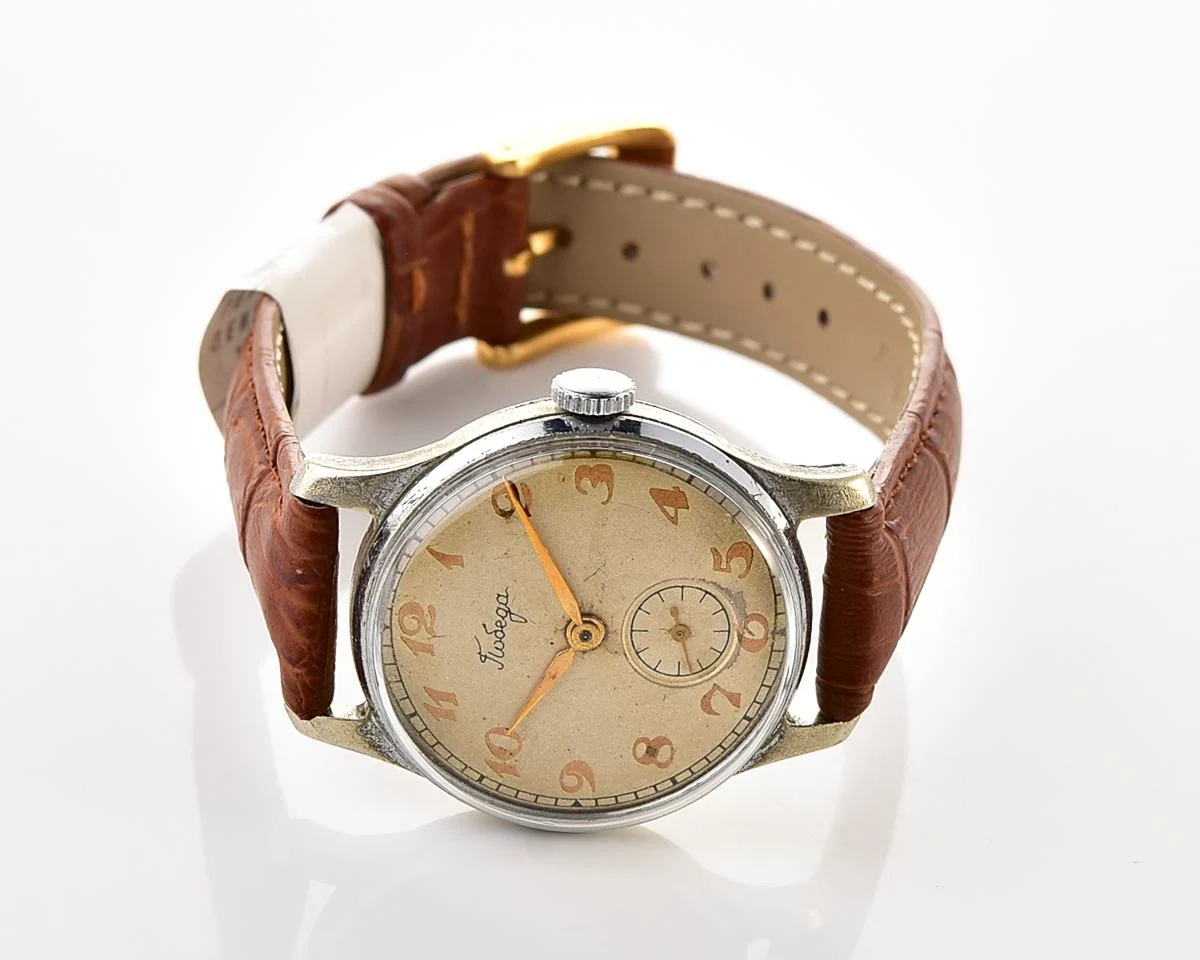 Vintage Soviet mechanical Pobeda wristwatch, PChZ, the 3rd quarter of 1957!
