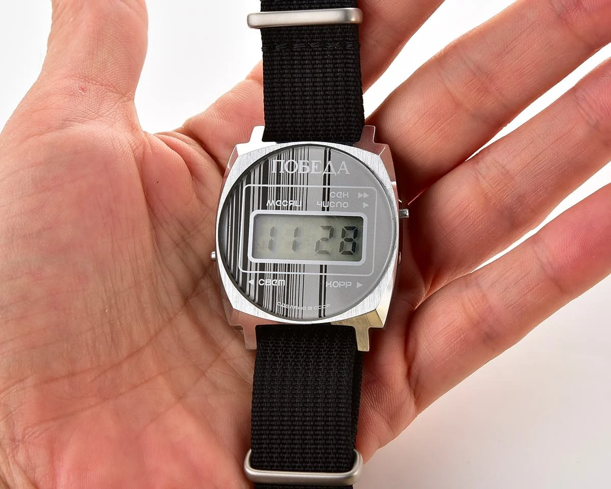 TIME CAPSULE: Digital vintage USSR wrist watch Pobeda in box – New Old Stock (NOS)!