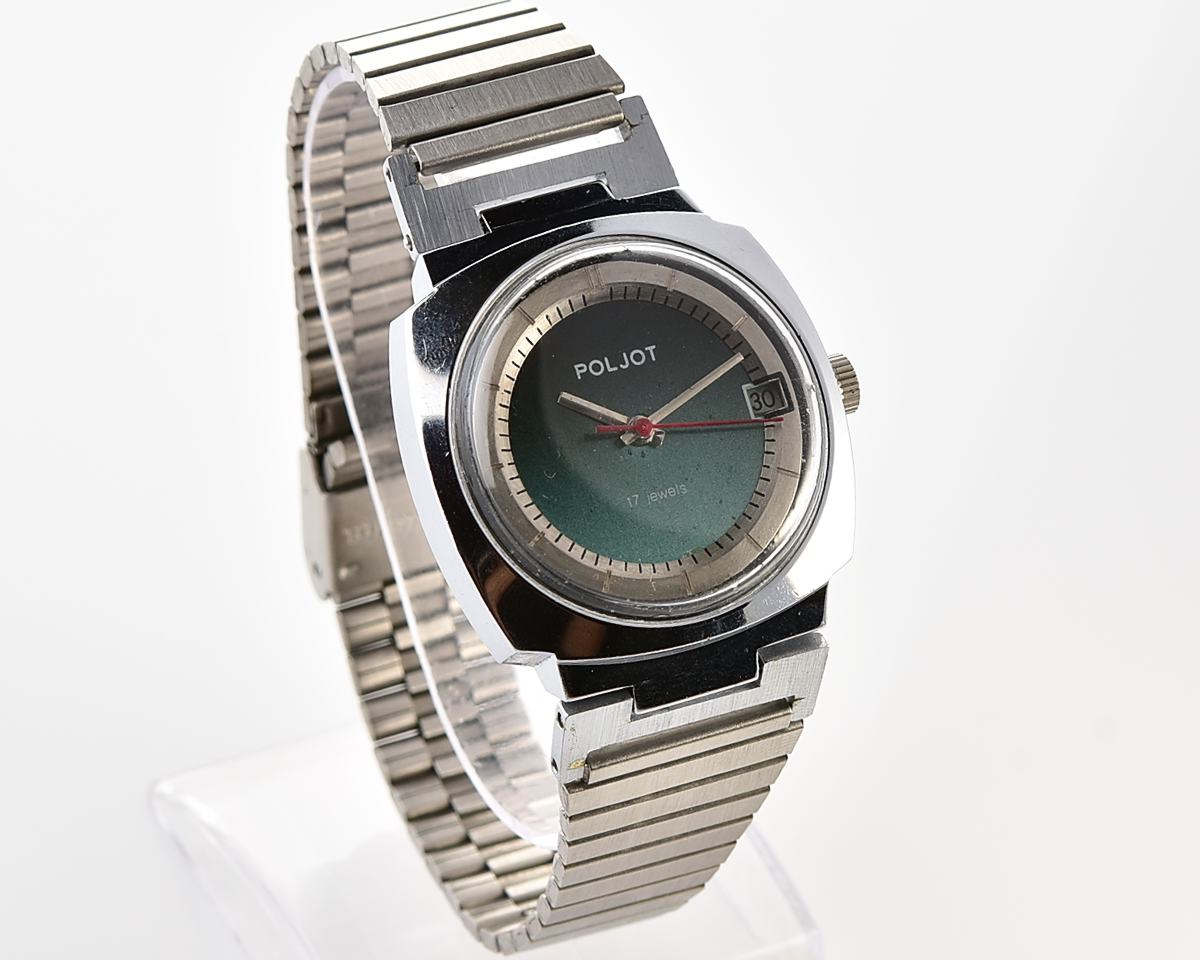 Soviet POLJOT mechanical wristwatch with "space-age" retro-minimalistic duo-tone dial from 1970s