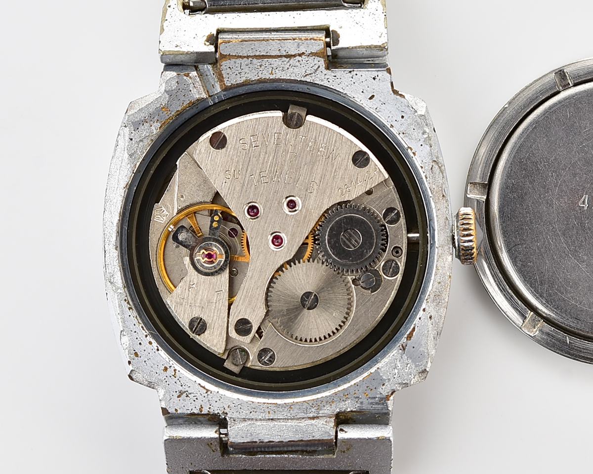 Soviet POLJOT mechanical wrist watch with "space-age" retro-minimalistic duo-tone dial from 1970s