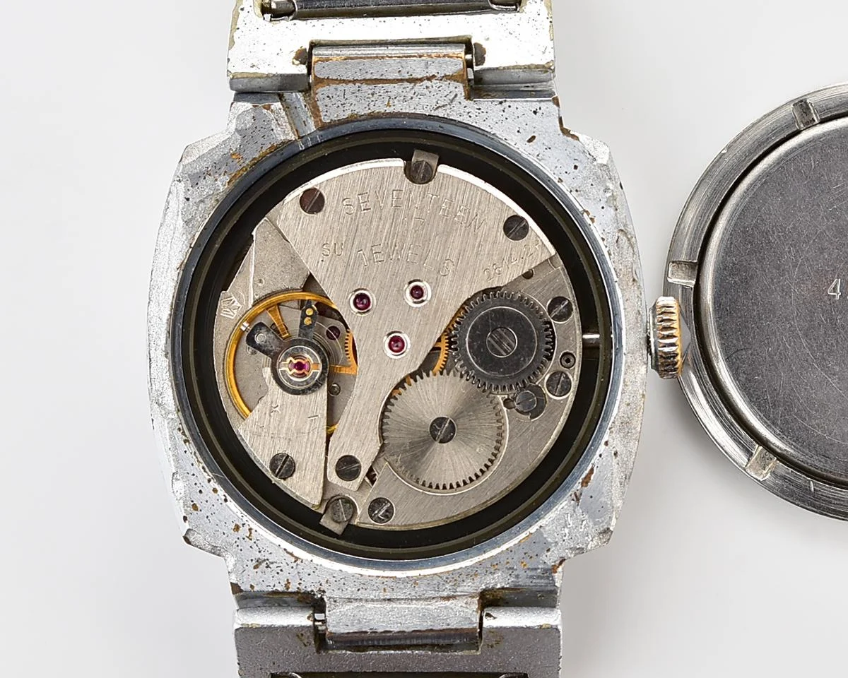 Soviet Poljot mechanical wrist watch with "space-age" retro-minimalistic duo-tone dial from 1970s
