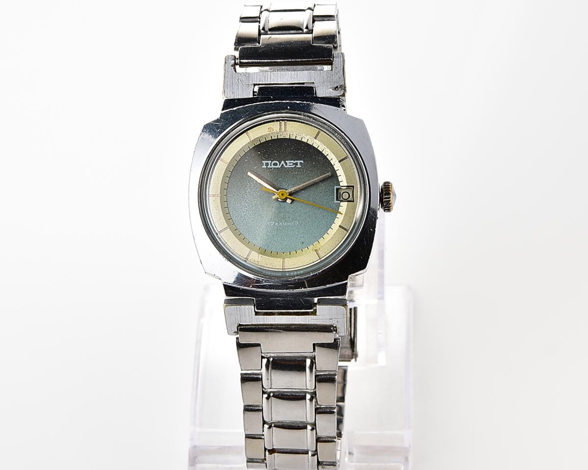 Soviet POLJOT mechanical wrist watch with "space-age" retro-minimalistic duo-tone dial from 1970s