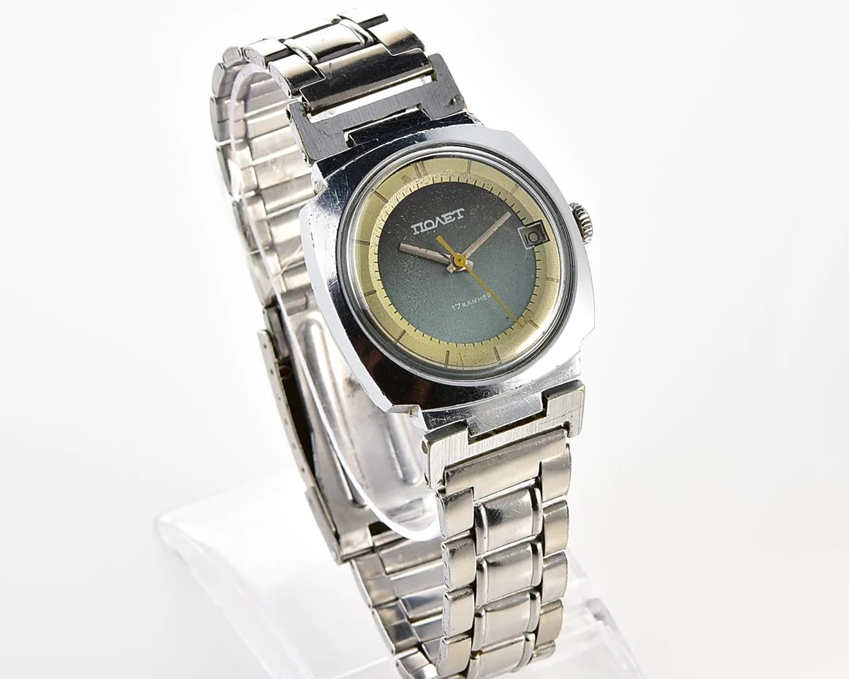 Soviet Poljot mechanical wrist watch with "space-age" retro-minimalistic duo-tone dial from 1970s