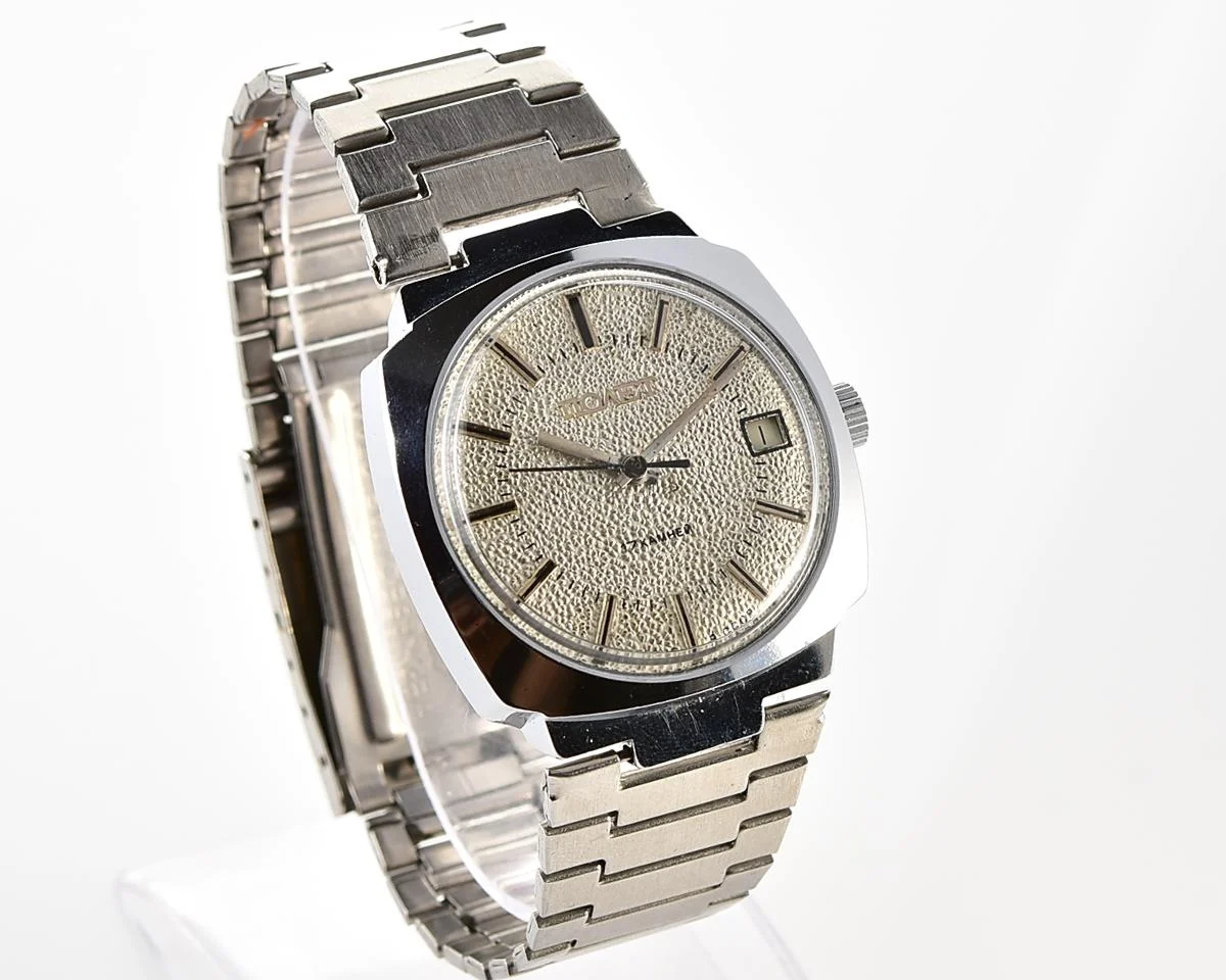 Vintage Soviet Poljot mechanical wristwatch with stainless steel bracelet