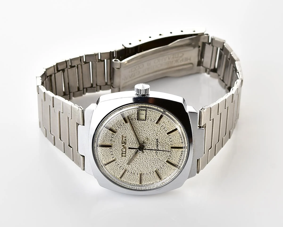 Vintage Soviet Poljot mechanical wristwatch with stainless steel bracelet