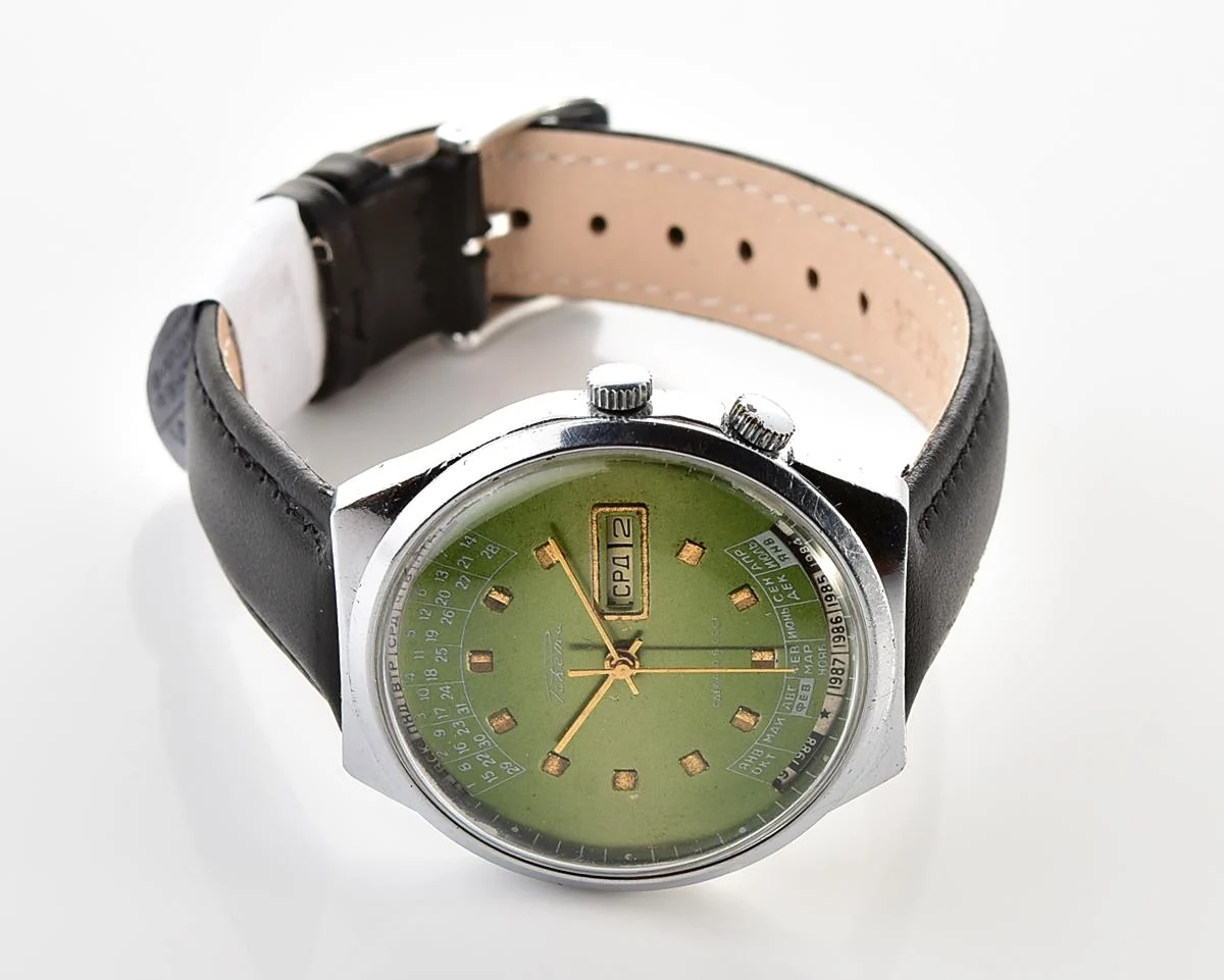 Soviet Raketa perpetual calendar mechanical watch