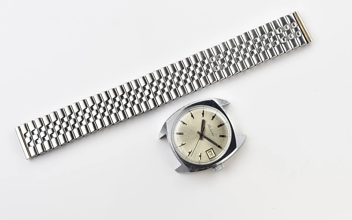 Vintage Soviet Raketa mechanical watch