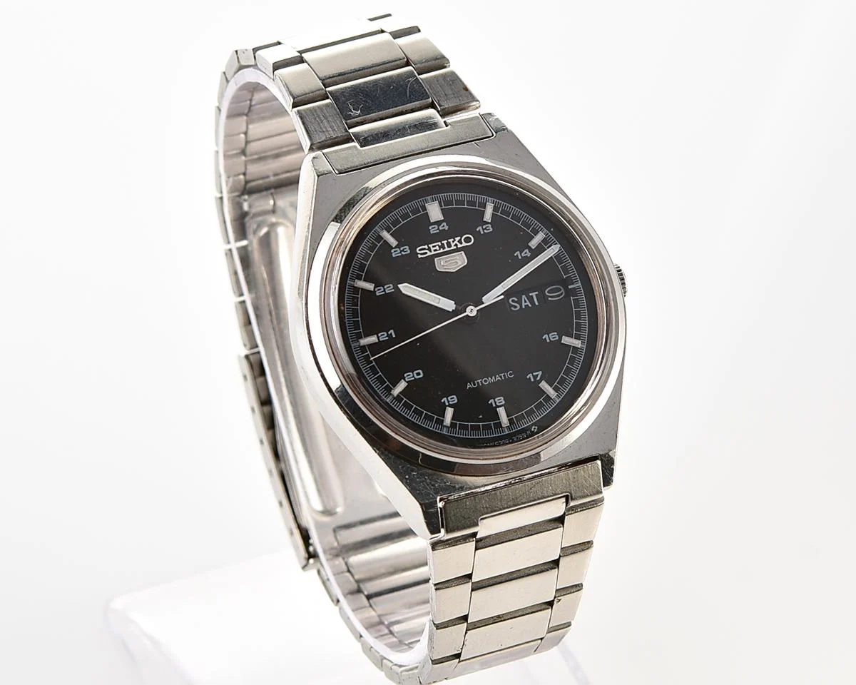 Vintage 1985 Seiko 5 Automatic with Military-Style Black Dial with English/Arabic Day-Date