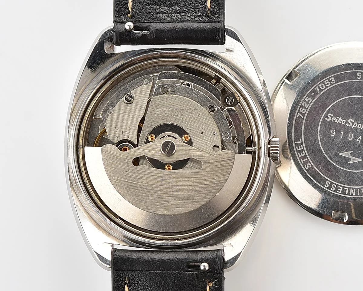 Vintage Seiko Sportsmatic "Starburst TV-Case" 17 Jewel Automatic from October 1968