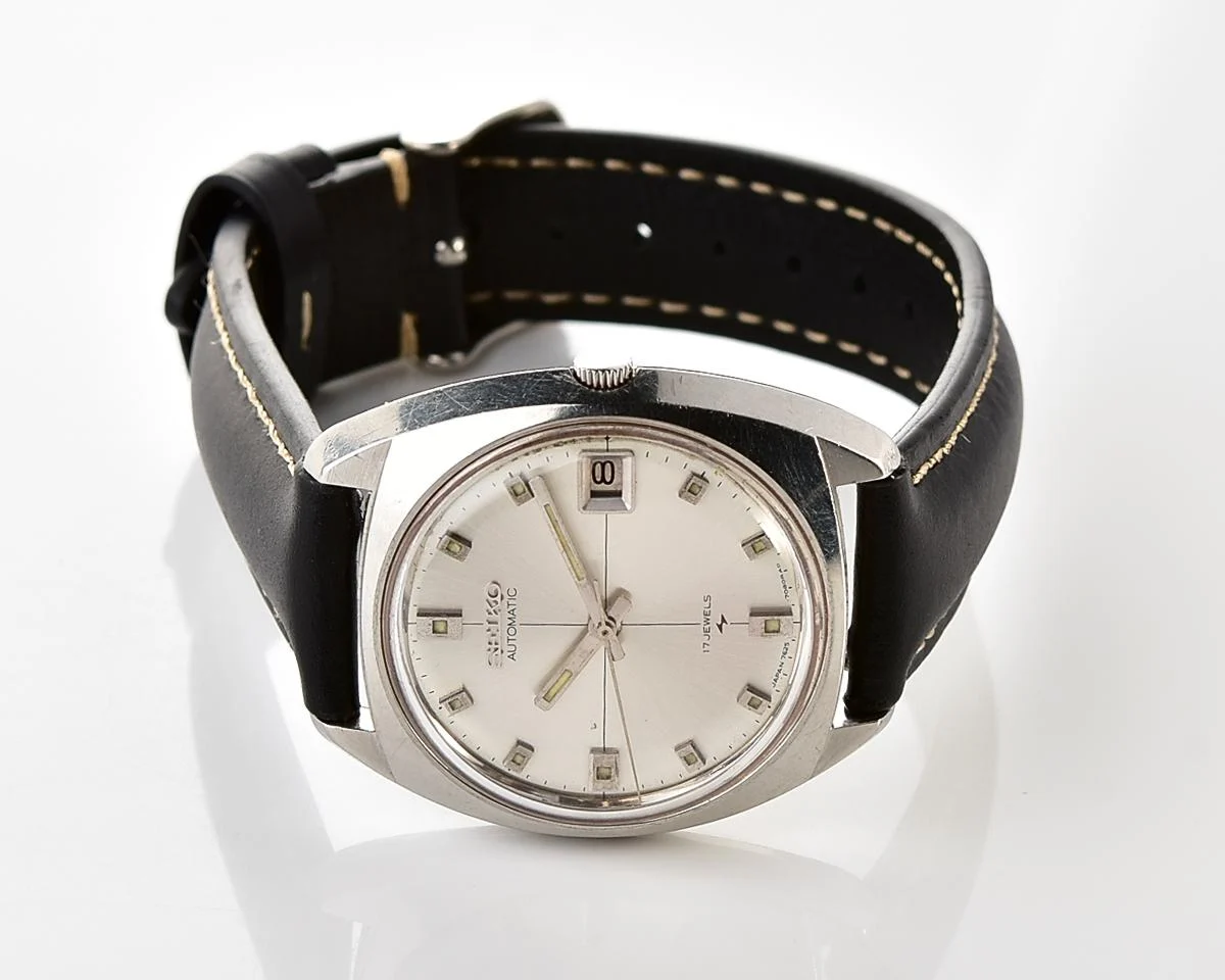 Vintage Seiko Sportsmatic "Starburst TV-Case" 17 Jewel Automatic from October 1968
