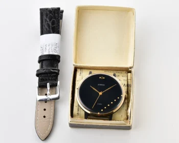 TIME CAPSULE: Large Soviet Sekonda (Zarya) mechanical wristwatch, New Old Stock (NOS)!