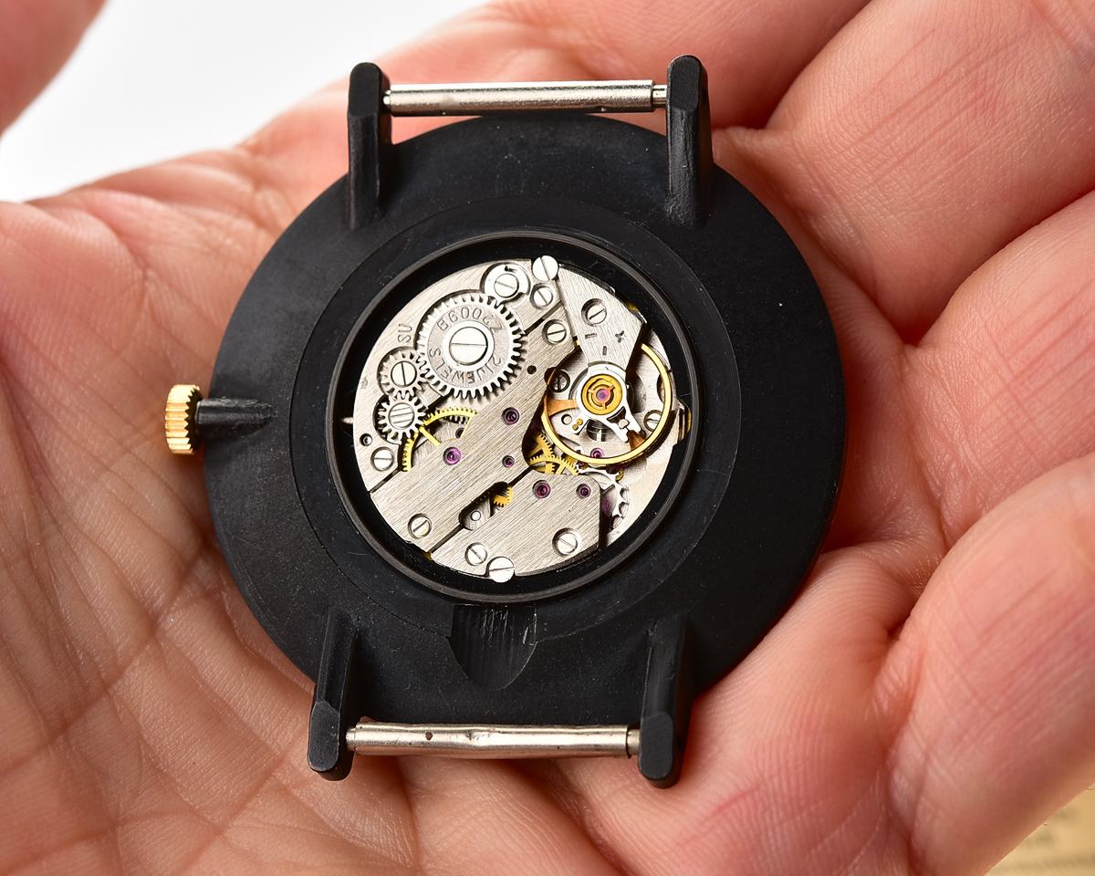 TIME CAPSULE: Large soviet SEKONDA (Zarya) mechanical wristwatch, New Old Stock(NOS)!